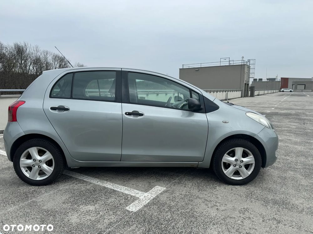 Toyota Yaris 1.0 Terra A/C - 6