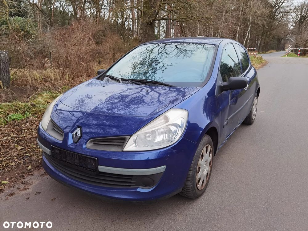 Renault Clio 1.2 16V 75 Expression - 1