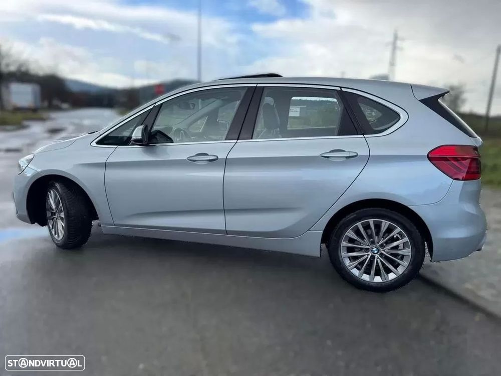 BMW 218 Active Tourer i Line Luxury Auto - 4
