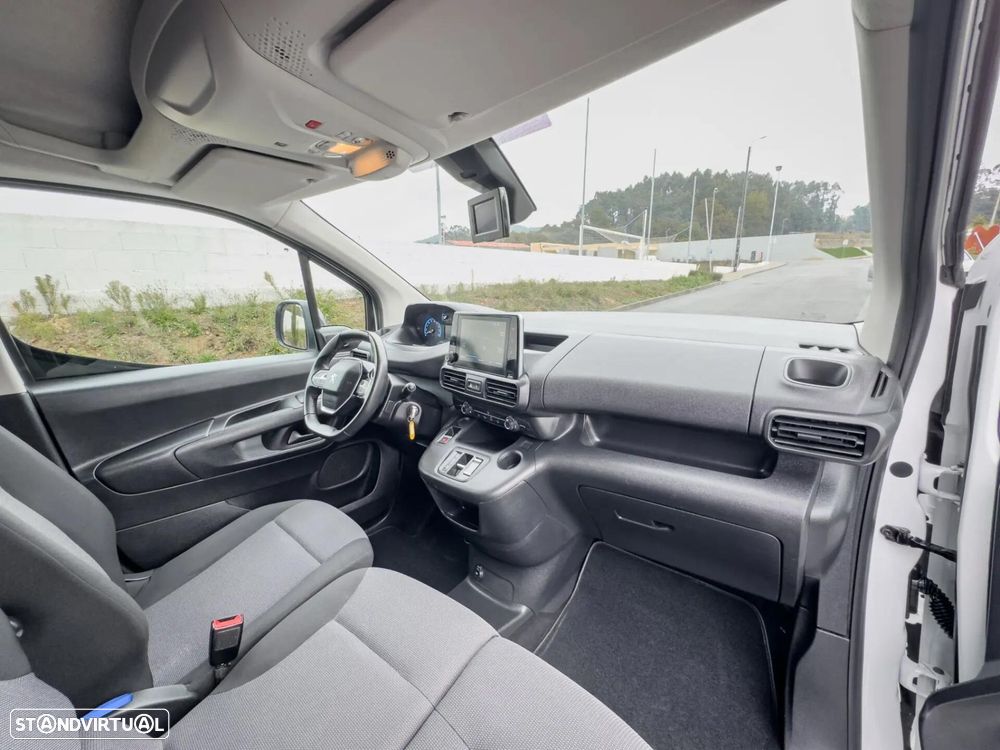 Peugeot e-Partner L2 FlexCab (50kWh) Pro - 16