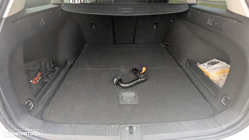 VW Passat Variant 1.6 TDI (BlueMotion ) Trendline - 16