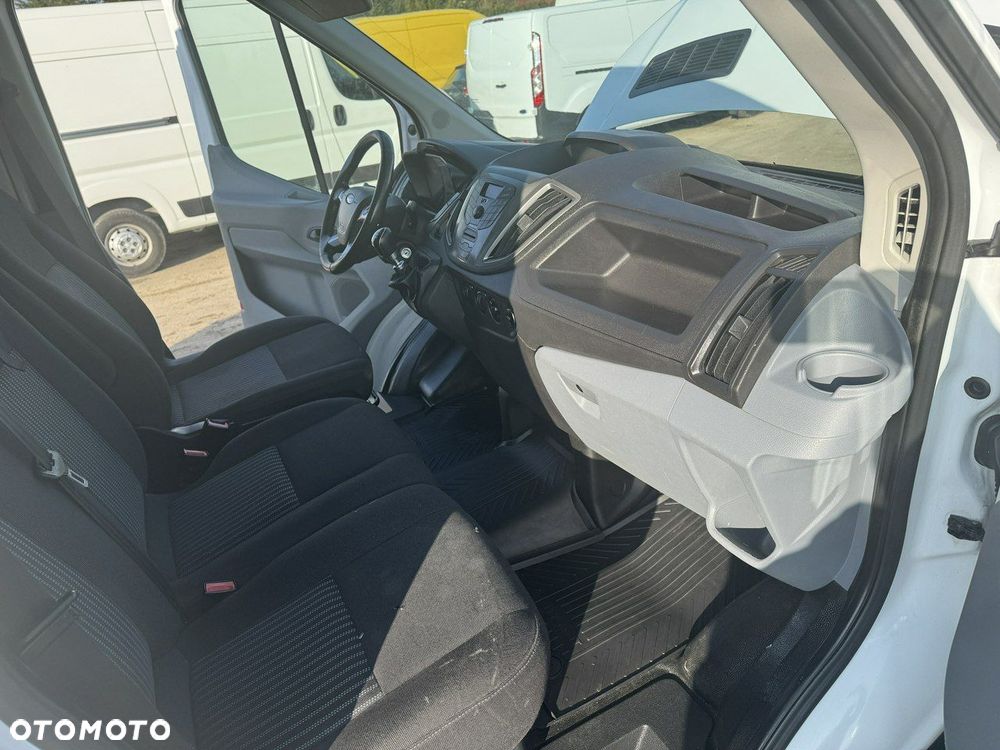 Ford Transit - 10