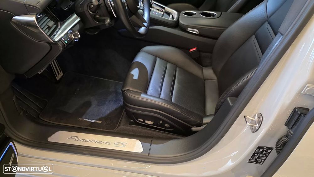 Porsche Panamera Sport Turismo 4S E-Hybrid - 43