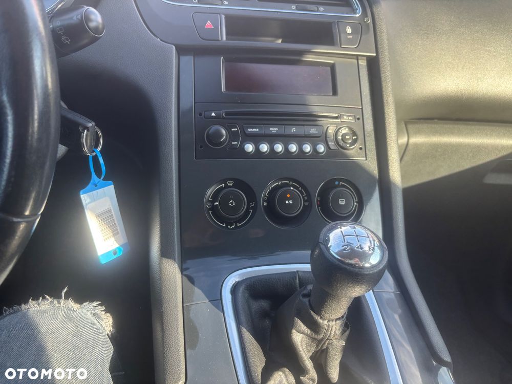 Peugeot 5008 120 VTi Tendance - 23