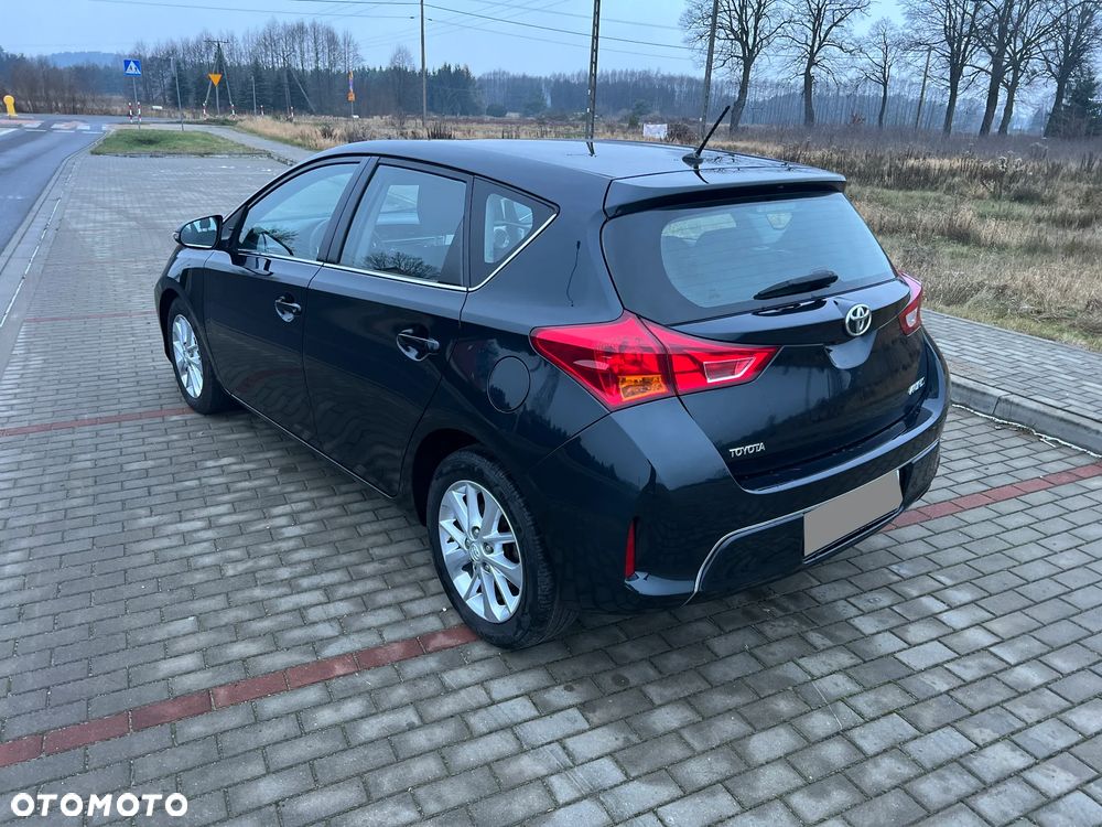 Toyota Auris 2.0 D-4D Dynamic - 25