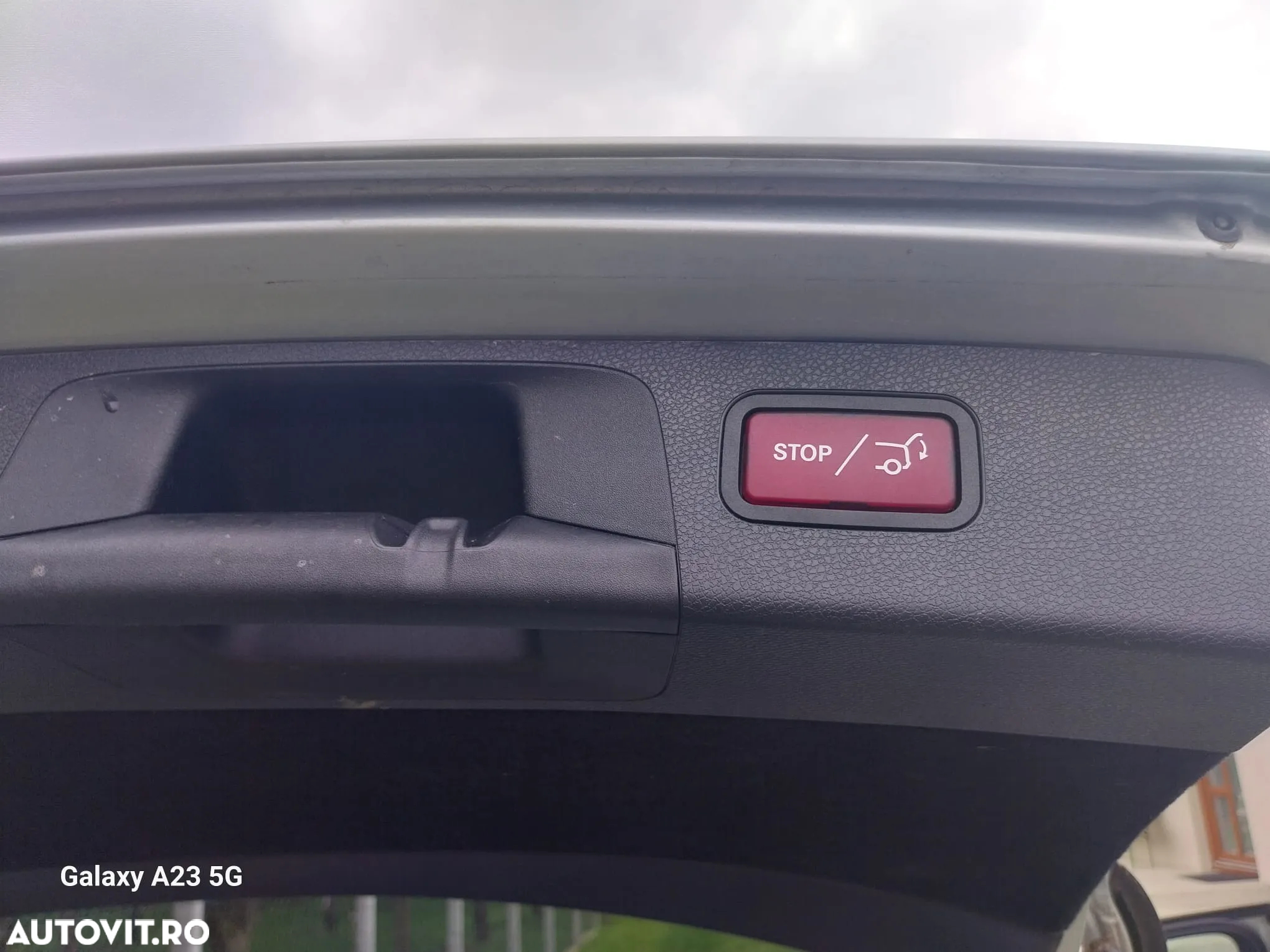 Mercedes-Benz E 200 d T 9G-TRONIC Avantgarde - 24