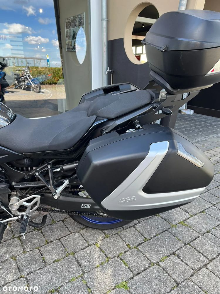 Yamaha NIKEN - 4