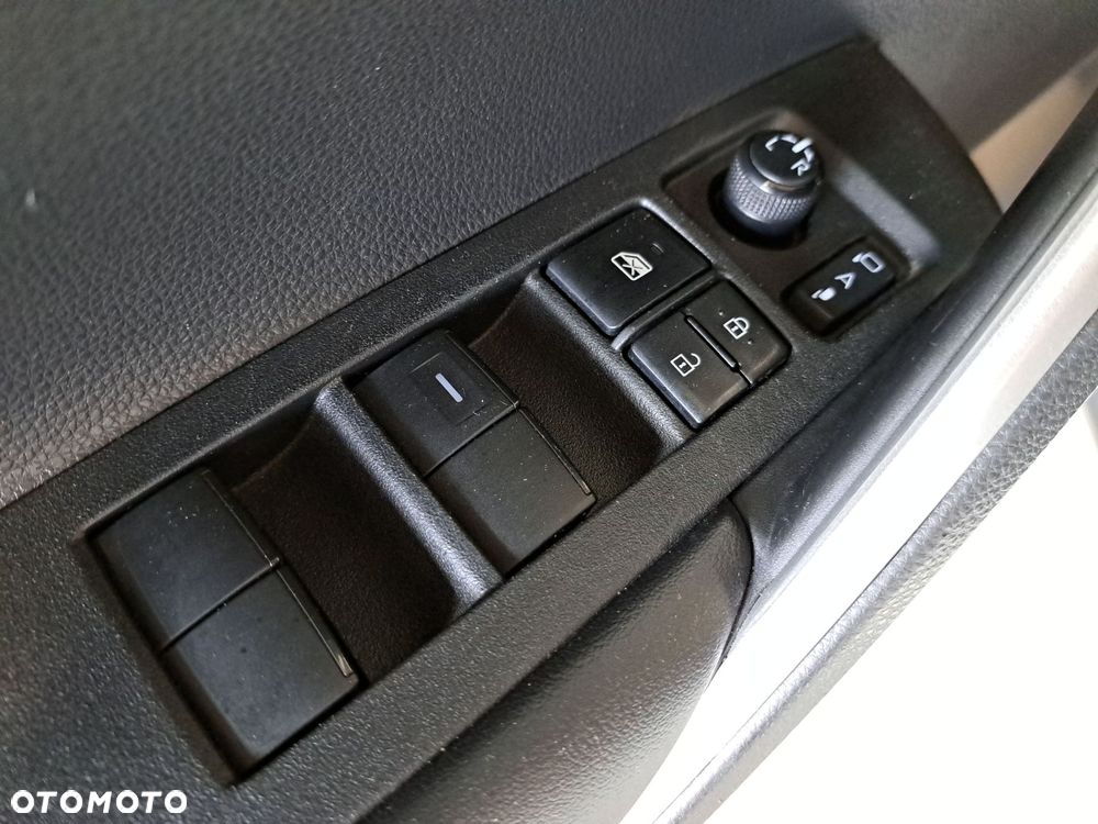 Toyota Corolla Cross - 34