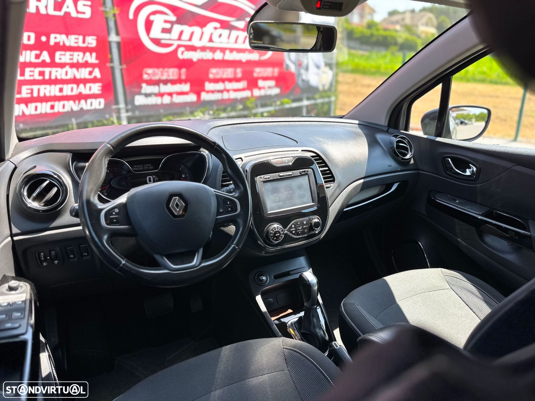 Renault Captur 1.5 dCi EDC - 14
