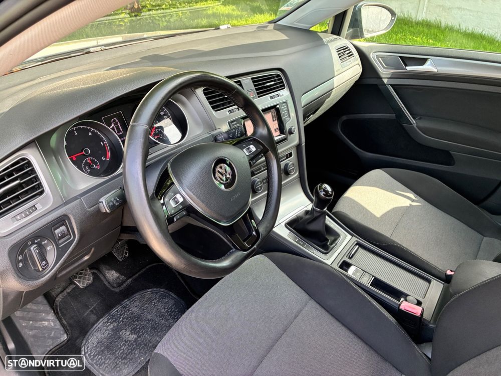 VW Golf 1.6 TDi BlueMotion Comfortline - 13