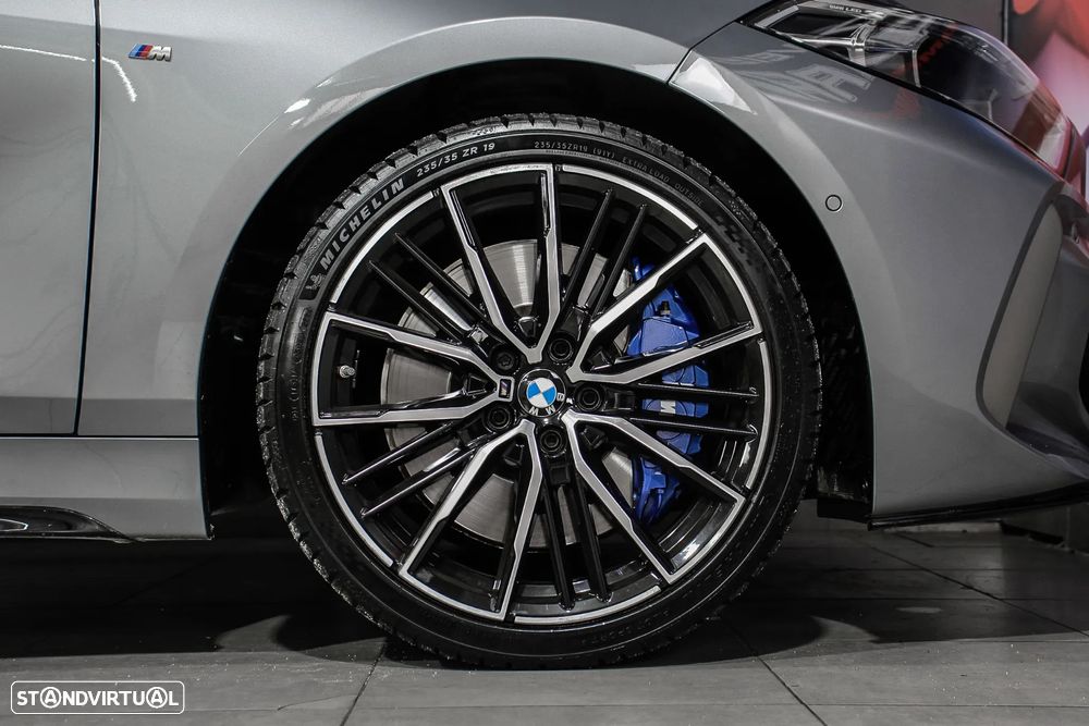 BMW M135i xDrive - 16