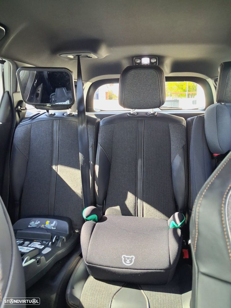 Peugeot 5008 THP 165 EAT6 Allure - 17