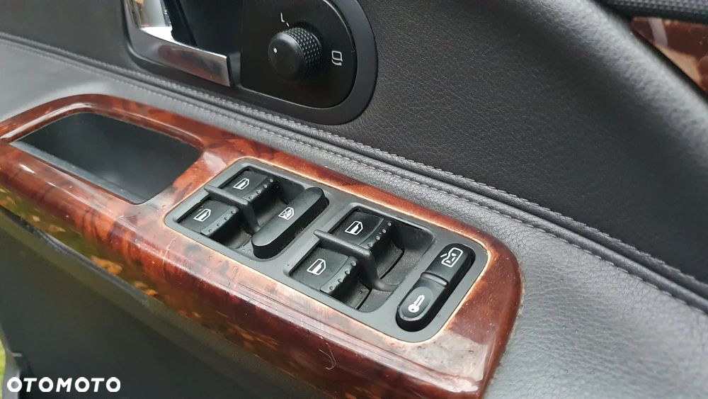 Volkswagen Sharan 1.9 TDI Automatik Highline - 11