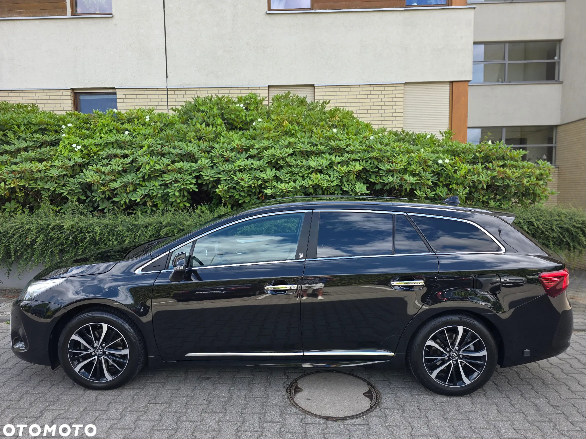 Toyota Avensis Touring Sports 1.8 Team Deutschland - 4