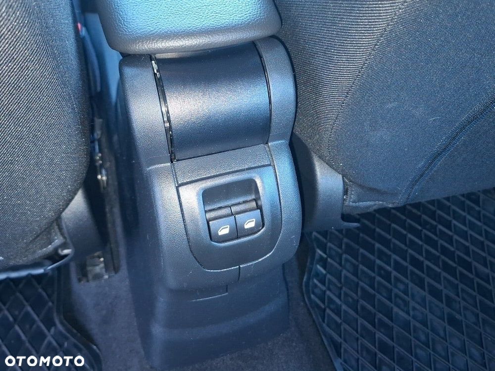 Citroën C-Elysée 1.2 PureTech GPF More Life - 24