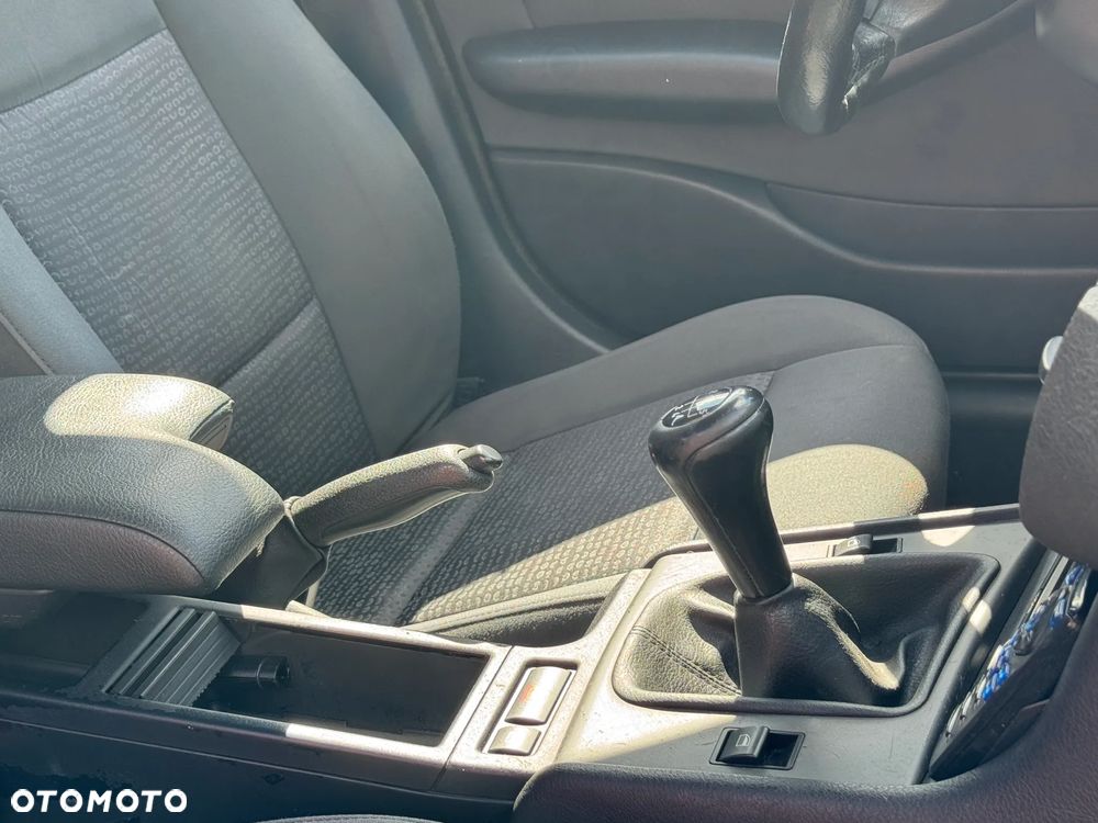 BMW Seria 3 316i - 21