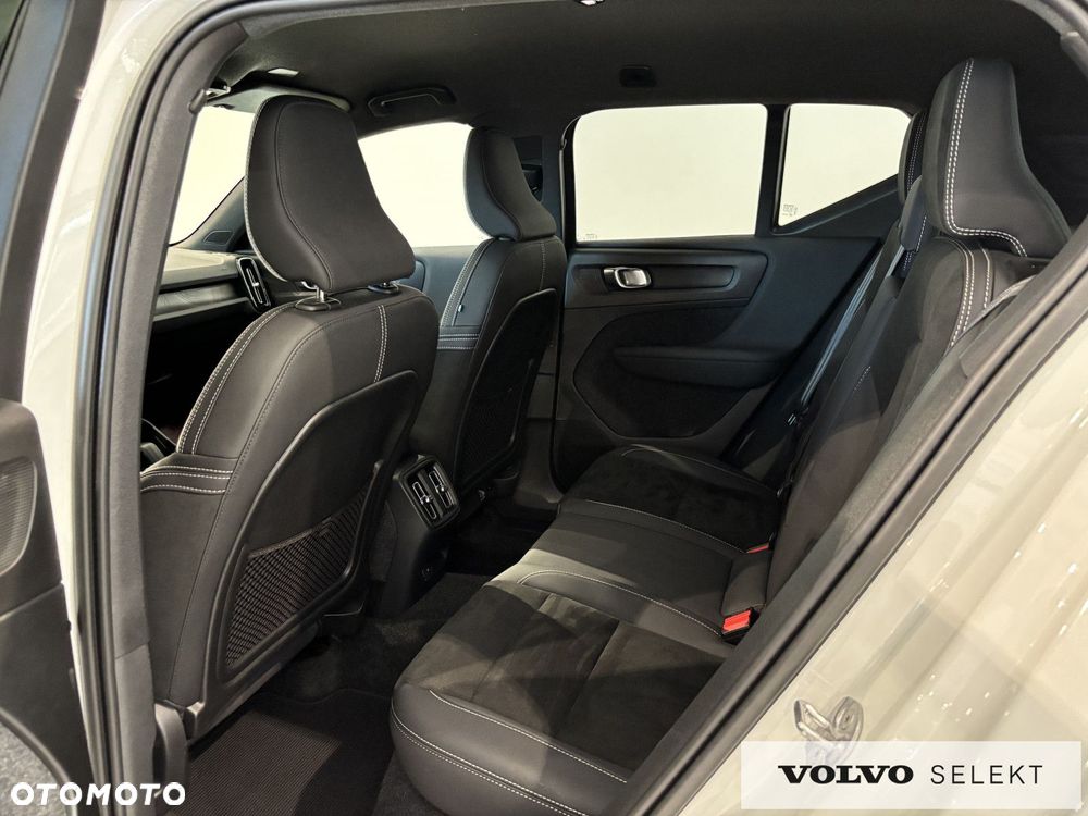 Volvo XC 40 - 23