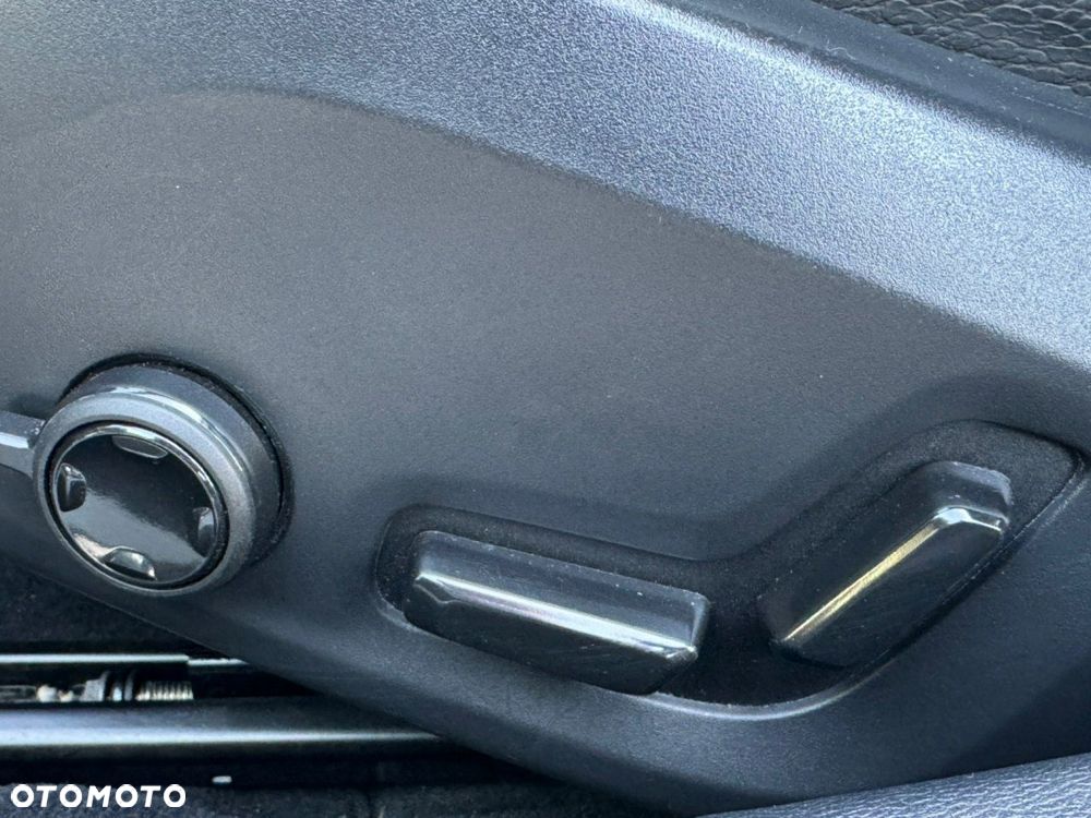 Volvo V60 T8 AWD Plug-In Hybrid Inscription - 17