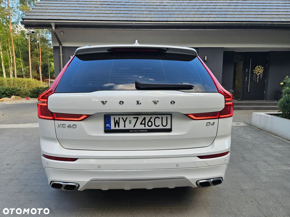 Volvo XC 60 D4 Momentum Pro - 16