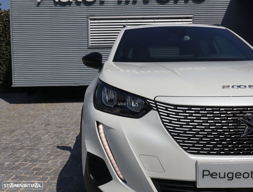 Peugeot e-2008 Allure - 9