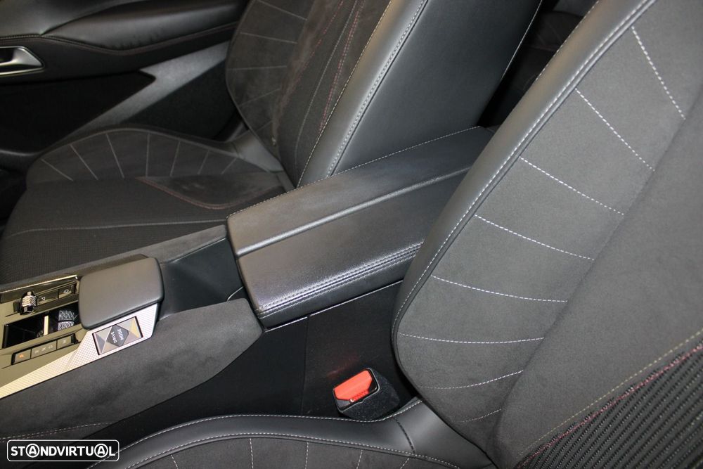 DS DS4 4 1.5 BlueHDi Performance Line+ EAT8 - 31