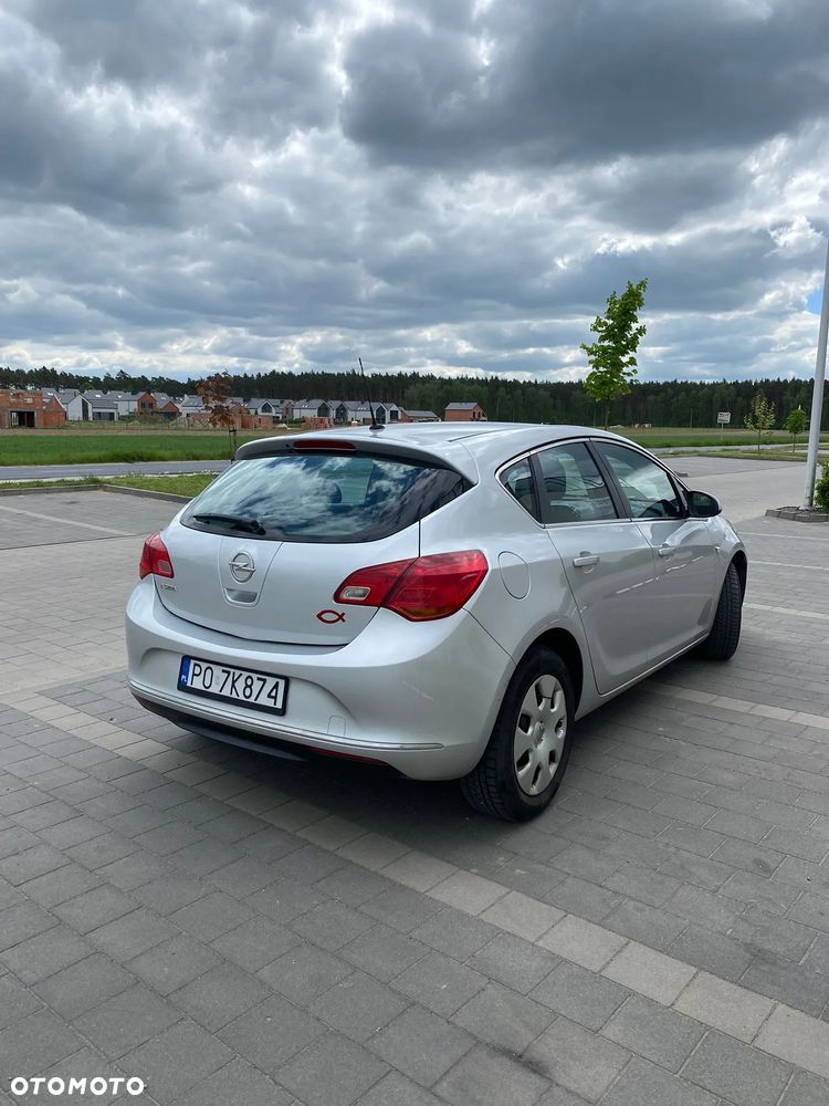 Opel Astra 1.4 T Essentia EU6 - 4