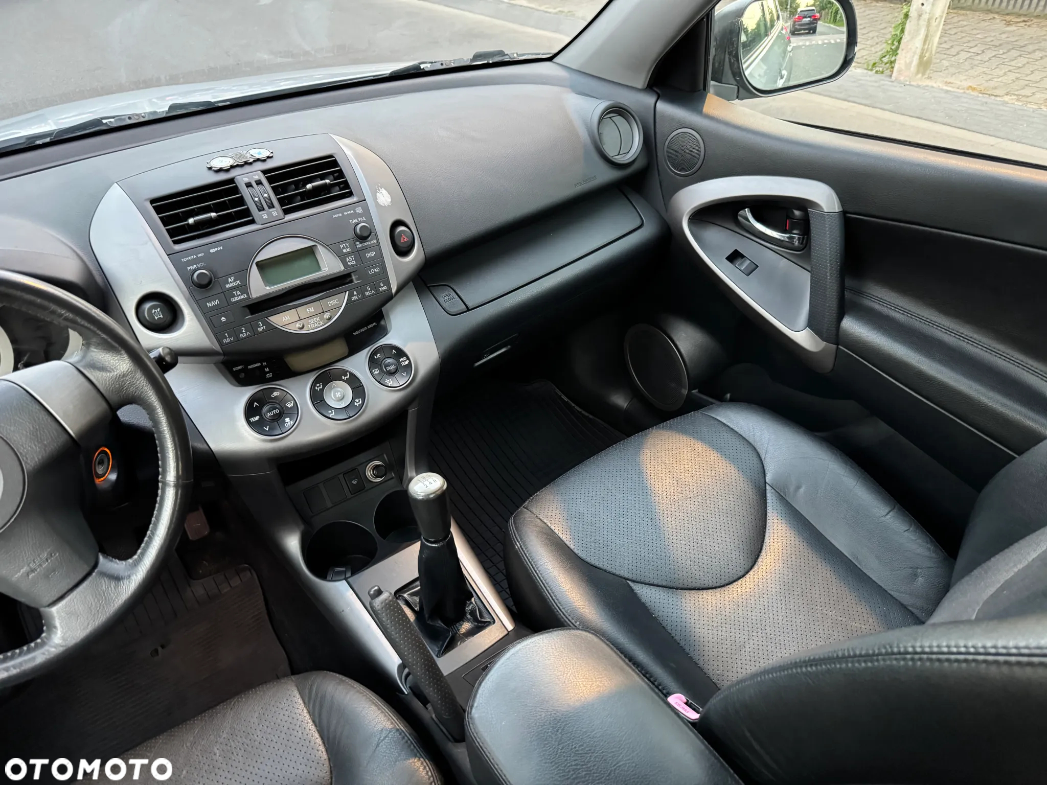 Toyota RAV4 2.0 VVT-i Sol - 23