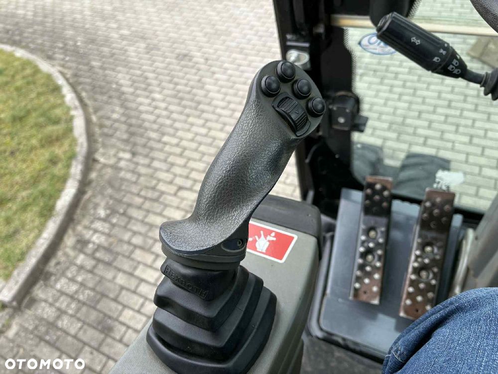 Yanmar B110W ROTOTILT 4 ŁYŻKI TYLKO 2618 mth - 19