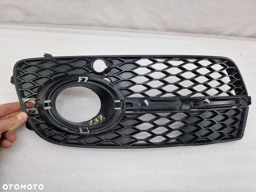AUDI Q5 8R0 LIFT S-LINE 11- LEWA KRATKA BOCZNA ZDERZAKA PRZEDNIEGO PRZÓD , NR 8R0807681S , NR AUKCJI D/137 - 1