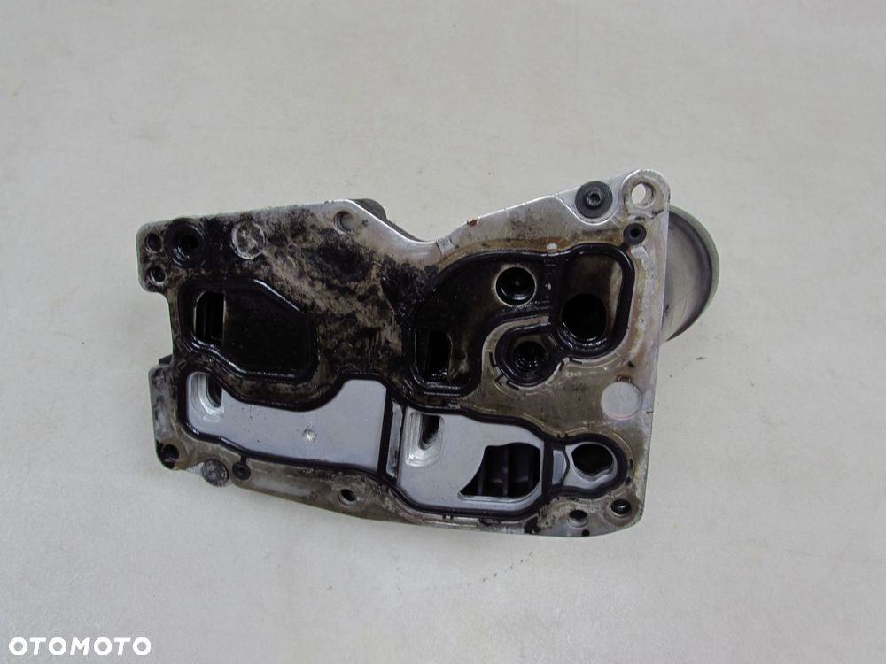 BMW F10 F11 F20 F30 E90 2.0 D N47 OBUDOWA FILTRA OLEJU CHLODNICZKA 170377932 70377354 8507626 - 7