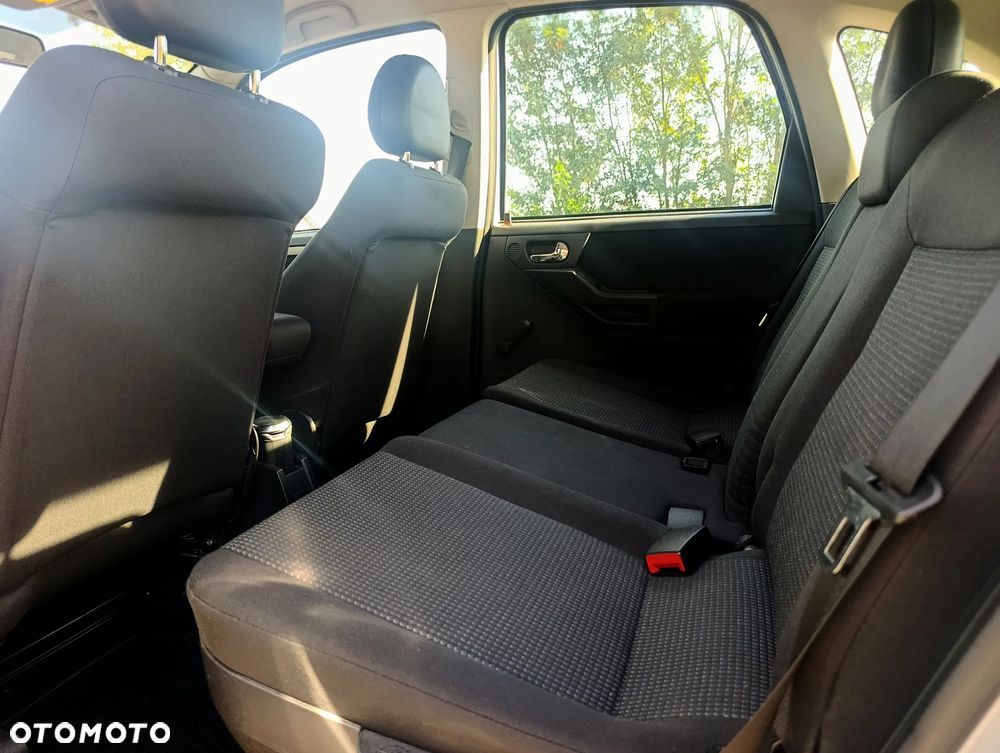 Opel Meriva - 11