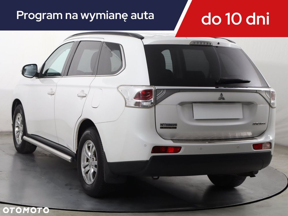 Mitsubishi Outlander - 6
