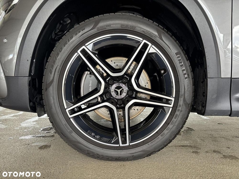 Mercedes-Benz GLB - 9