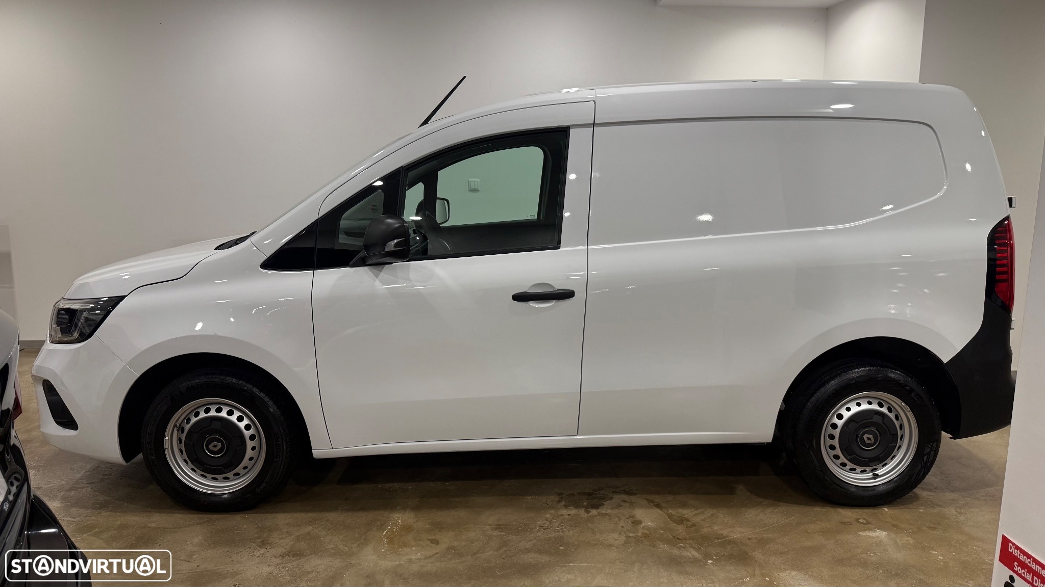 Renault KANGOO III - 8