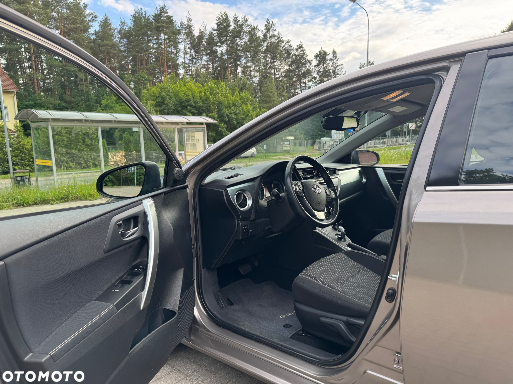 Toyota Auris 1.8 VVT-i Hybrid Automatik Comfort - 3