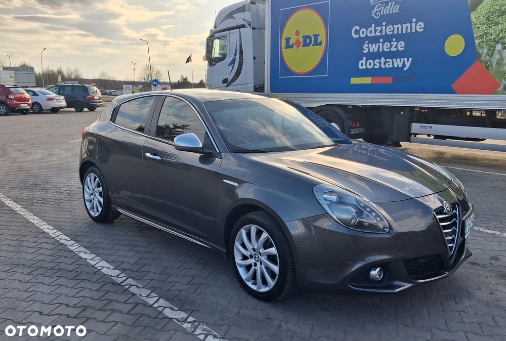 Alfa Romeo Giulietta 1.4 TB 16V Multiair Collezione - 4