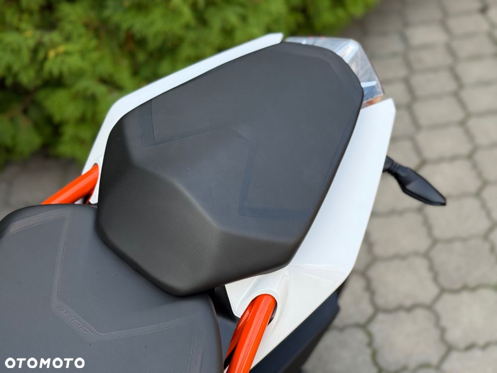 KTM Duke - 30