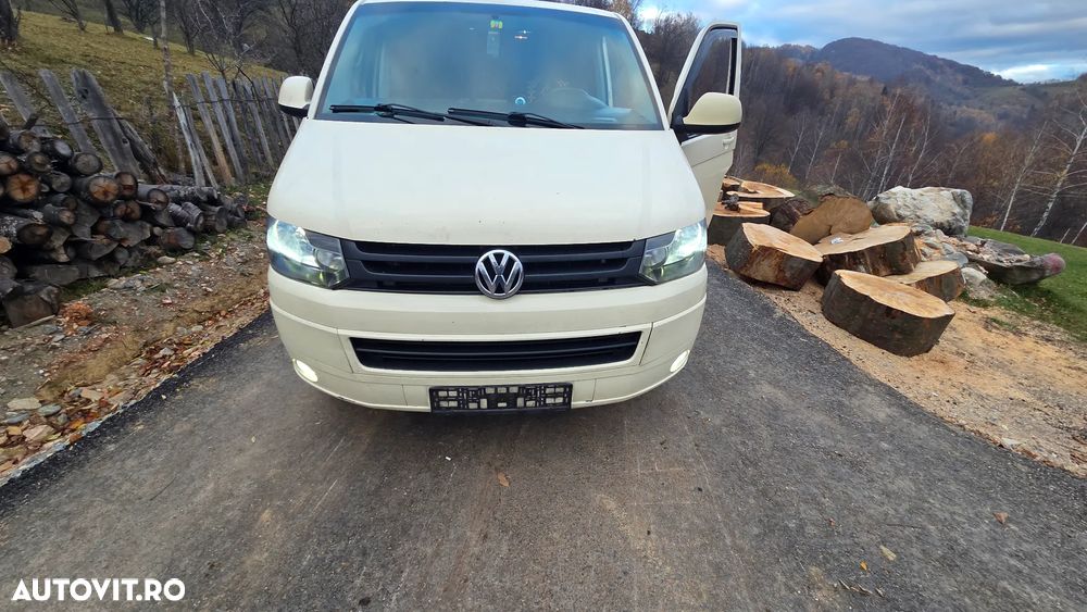 Volkswagen Caravelle - 2