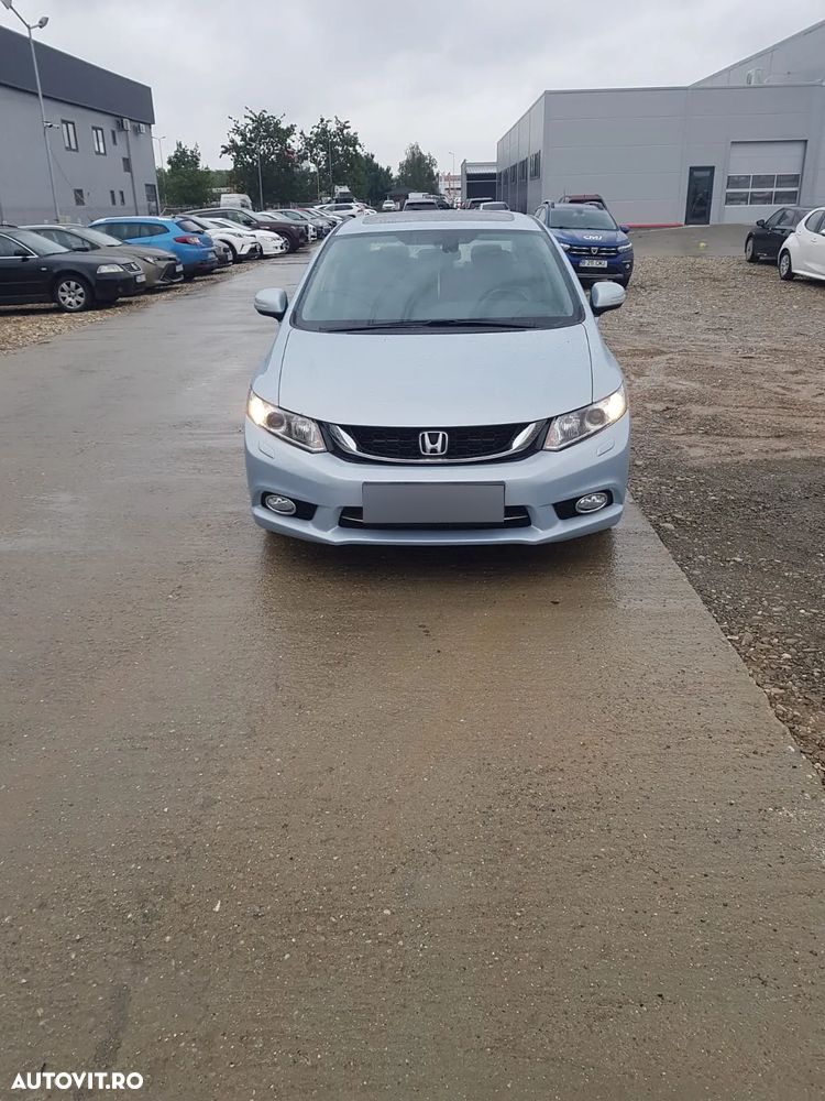 Honda Civic 1.8 MT ES - 1