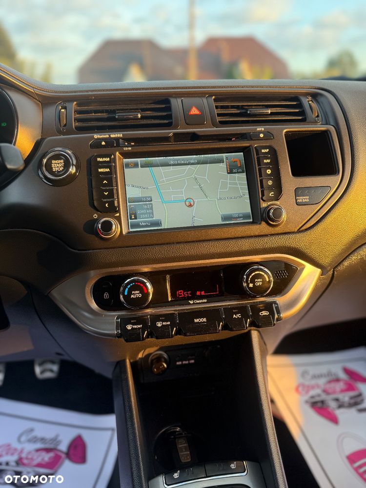 Kia Rio - 8