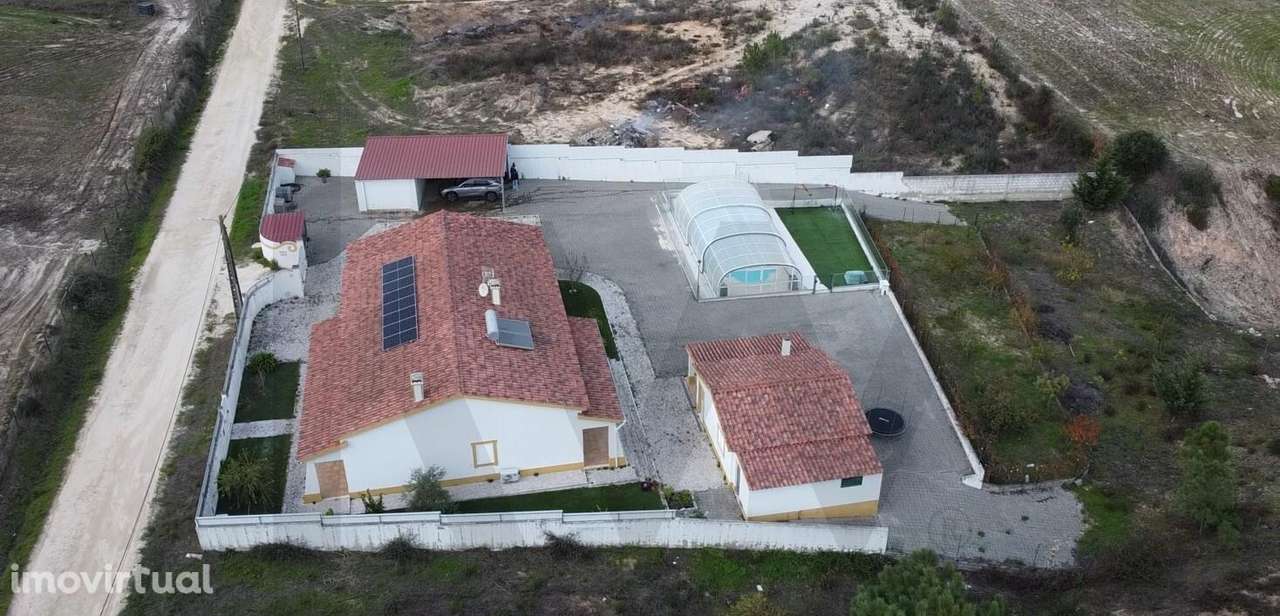 MORADIA T5 + 2 COM 2200 mts de TERRENO - LOGRADOURO, PISCINA AQUECIDA - Grande imagem: 3/60