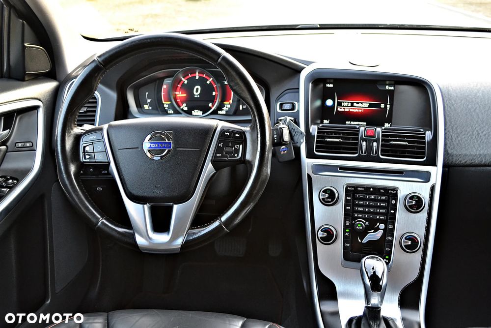 Volvo XC 60 D3 Geartronic Ocean Race - 32