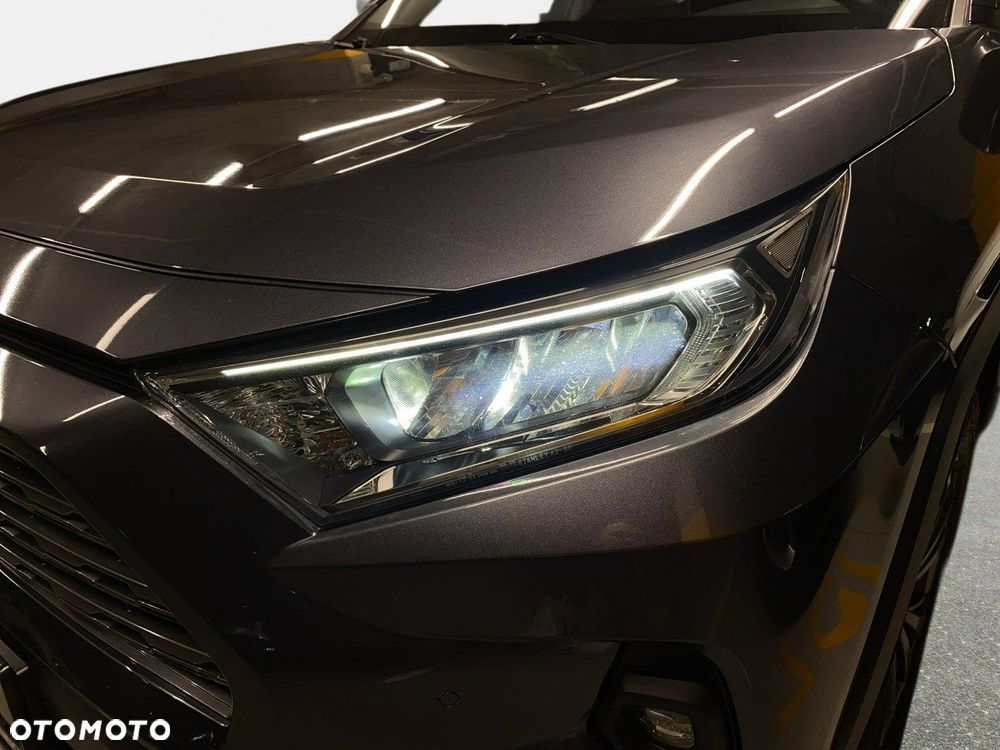 Toyota RAV4 - 10
