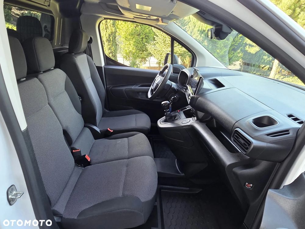 Opel COMBO - 12