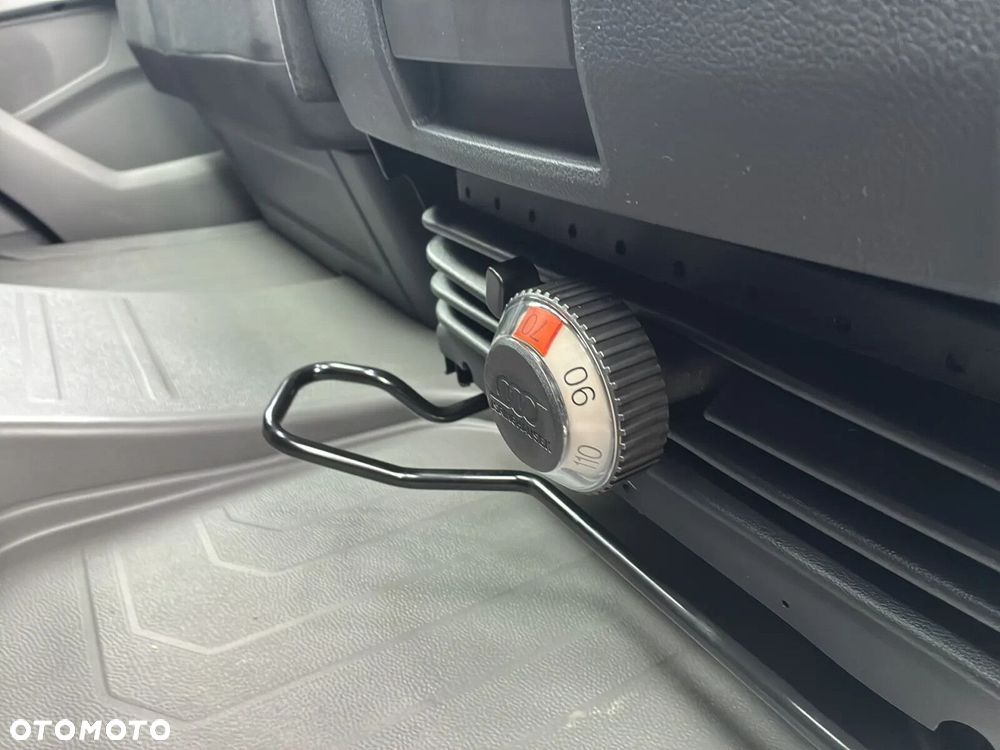 Volkswagen Crafter 35 Furgon L4H3, 2.0BiTDI 177KM, 4490mm, Wysoki dach - 37