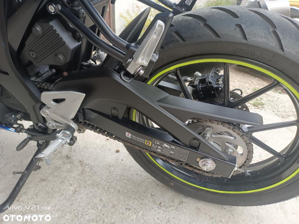 Suzuki GSX-R - 4