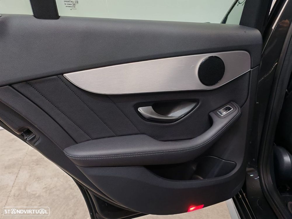 Mercedes-Benz C 300 - 23