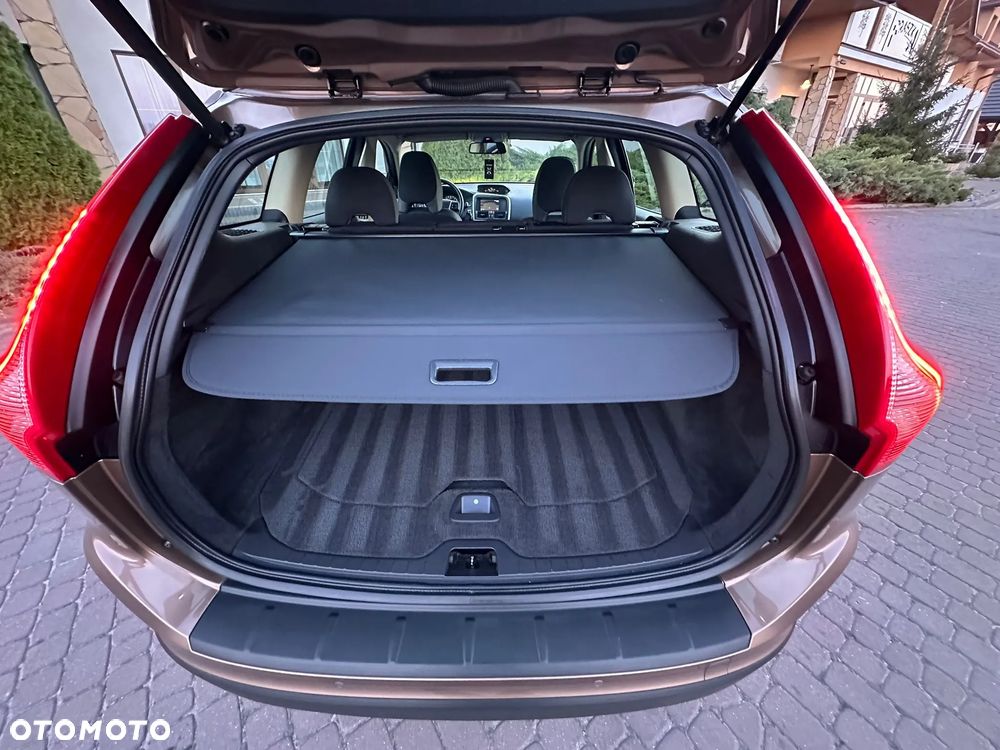 Volvo XC 60 2.4D DRIVe - 9