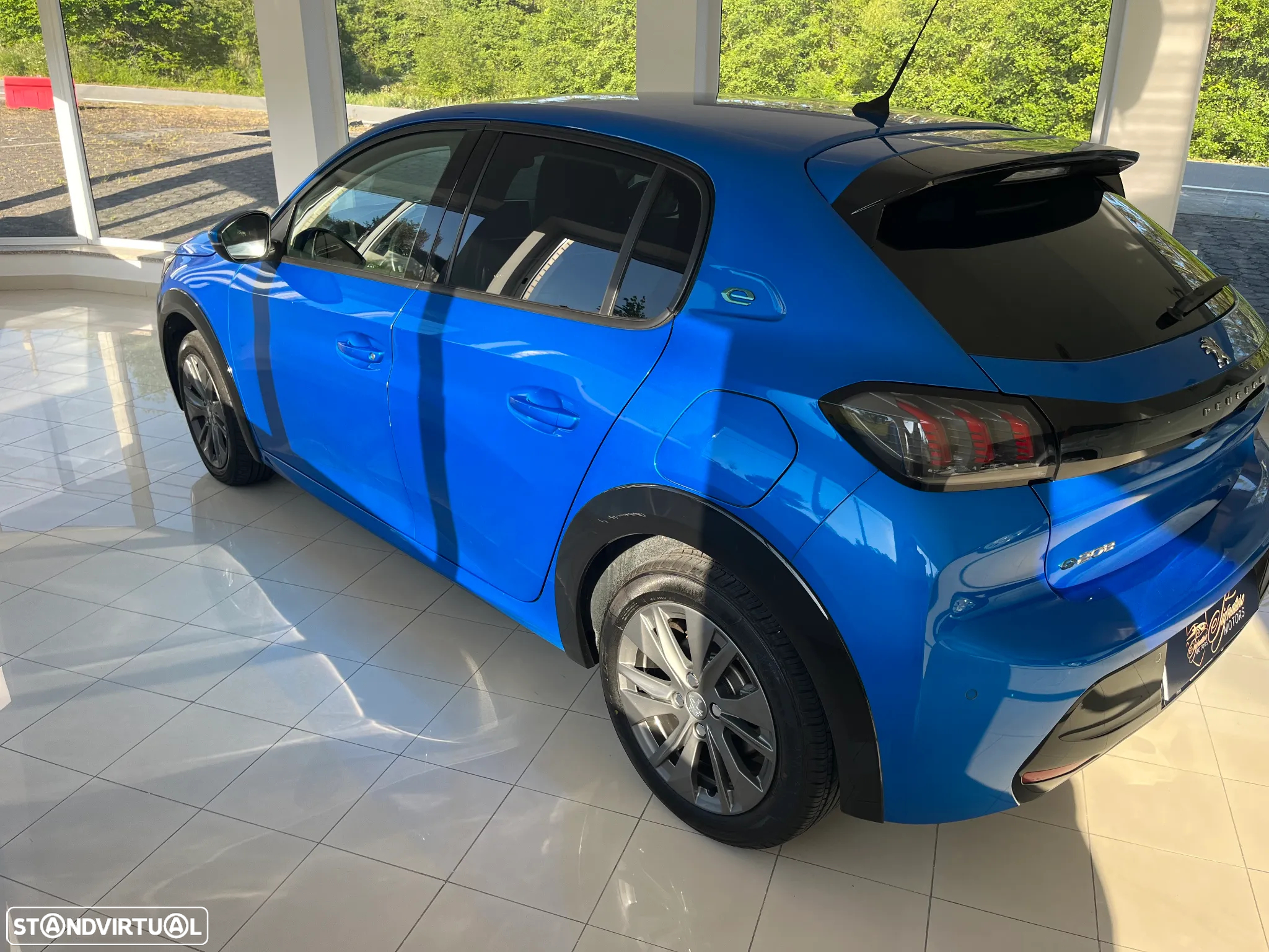 Peugeot e-208 50 kWh GT - 11