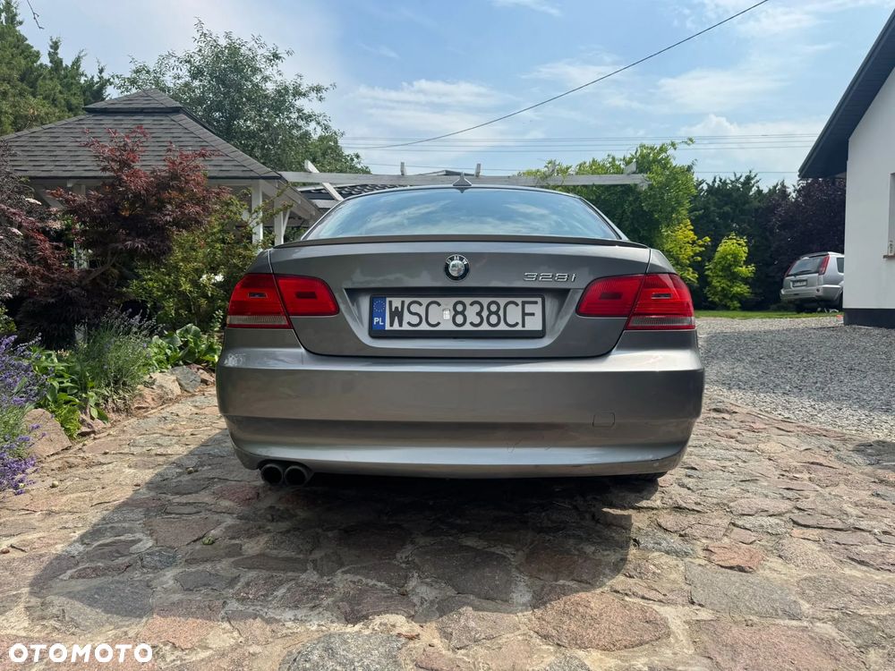 BMW Seria 3 328i - 8